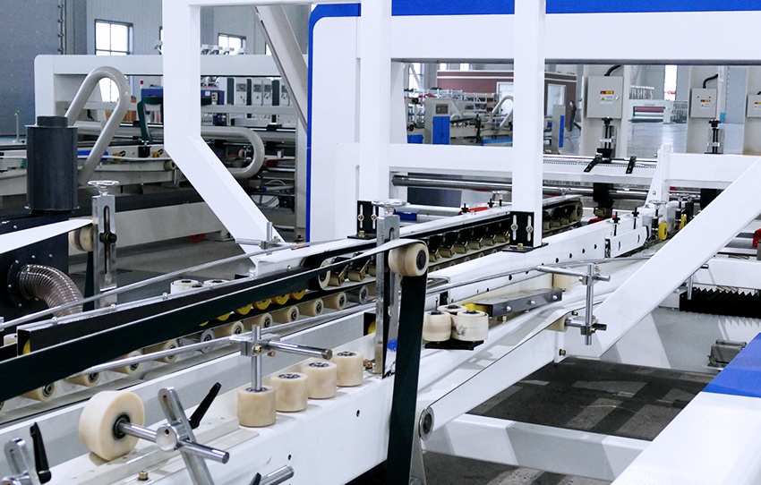 Automatic Gluing Machine - Buy Automatic Gluing Machine Product on ...